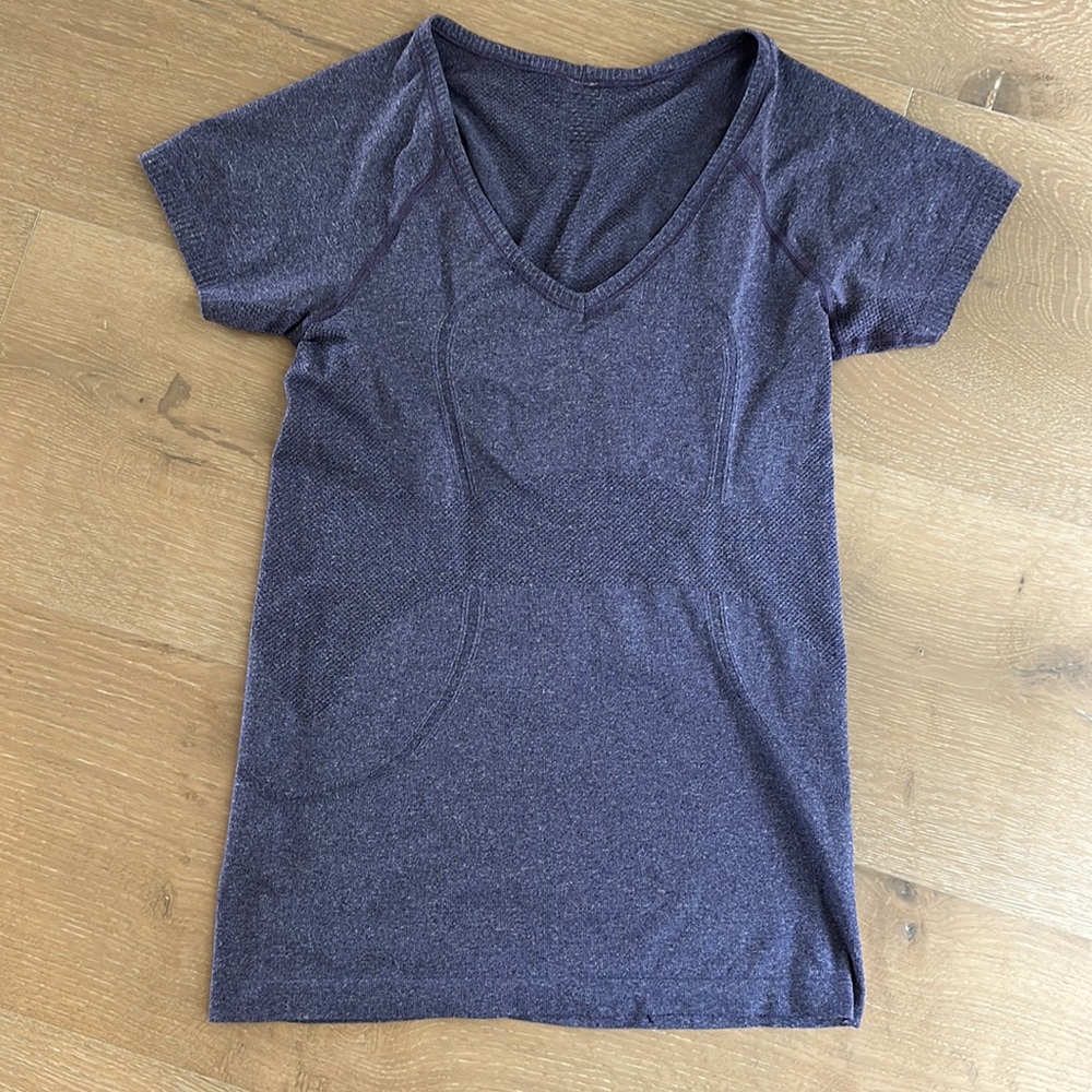 Lululemon swiftly top